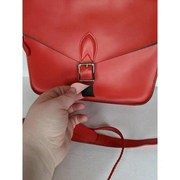 Elegant Red Women's Crossbody Bag - Picture 3 of 9